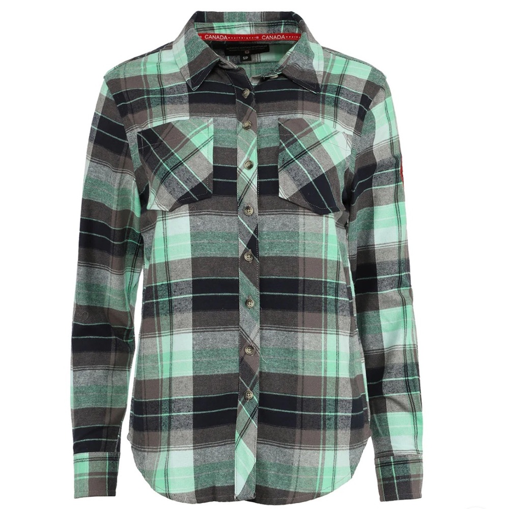Canada Weather Gear Women's 2 Pocket Plaid Button Up Long Sleeve Shirt